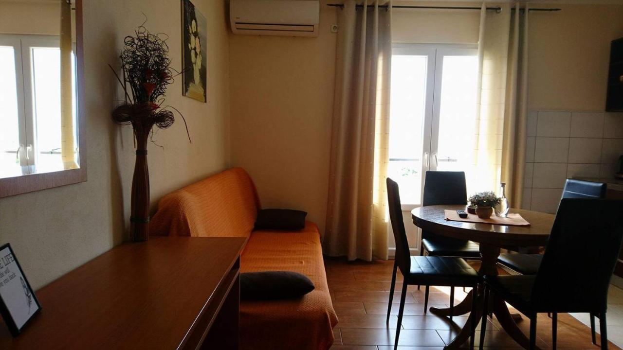 Apartments Roncevic #Joko# Gradac  Exterior photo